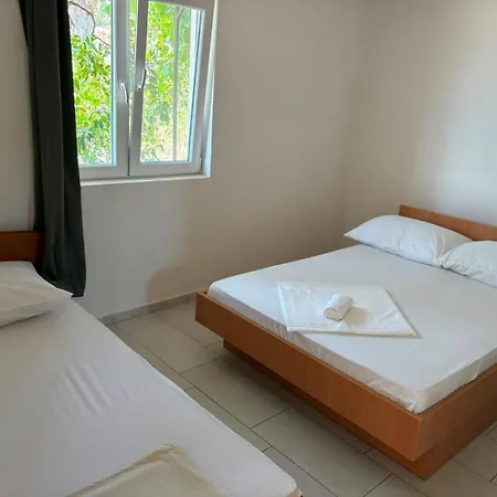 Azure Bay بيت ضيافة نيوم
