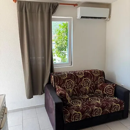 بيت ضيافة Azure Bay 3*